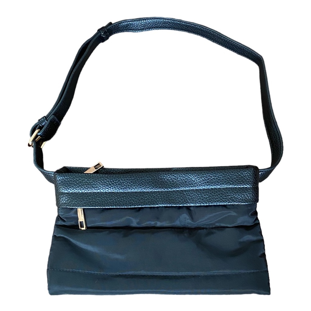 ✴️A New Day Adjustable Black Pouch